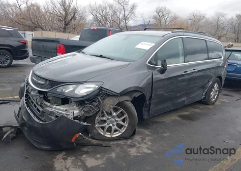 2020 Chrysler Voyager Lxi z USA, uszkodzony, nr VIN 2C4RC1DG8LR265156